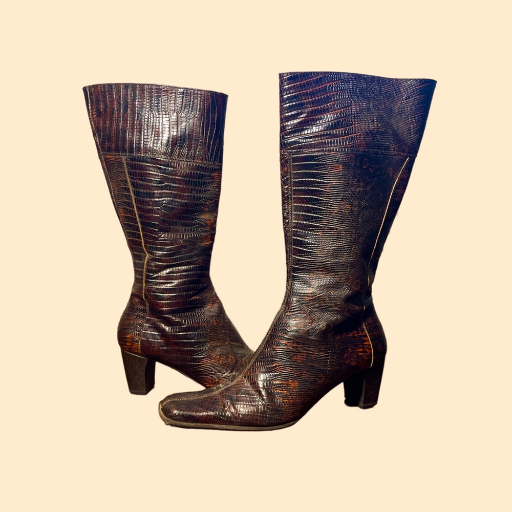 VINTAGE ITALIAN SNAKESKIN HEELED BOOTS